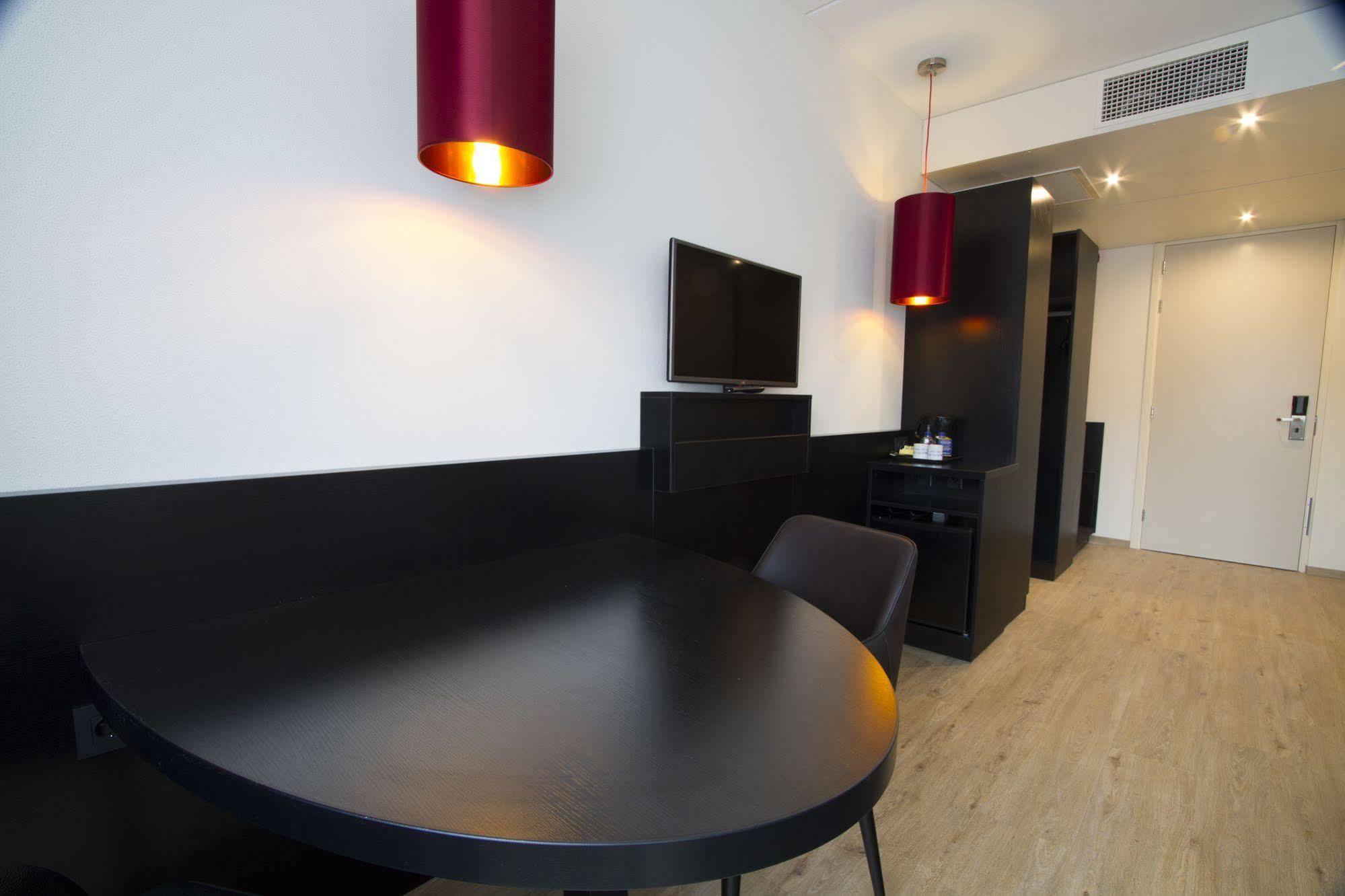 Bastion Hotel Eindhoven Waalre Exterior photo