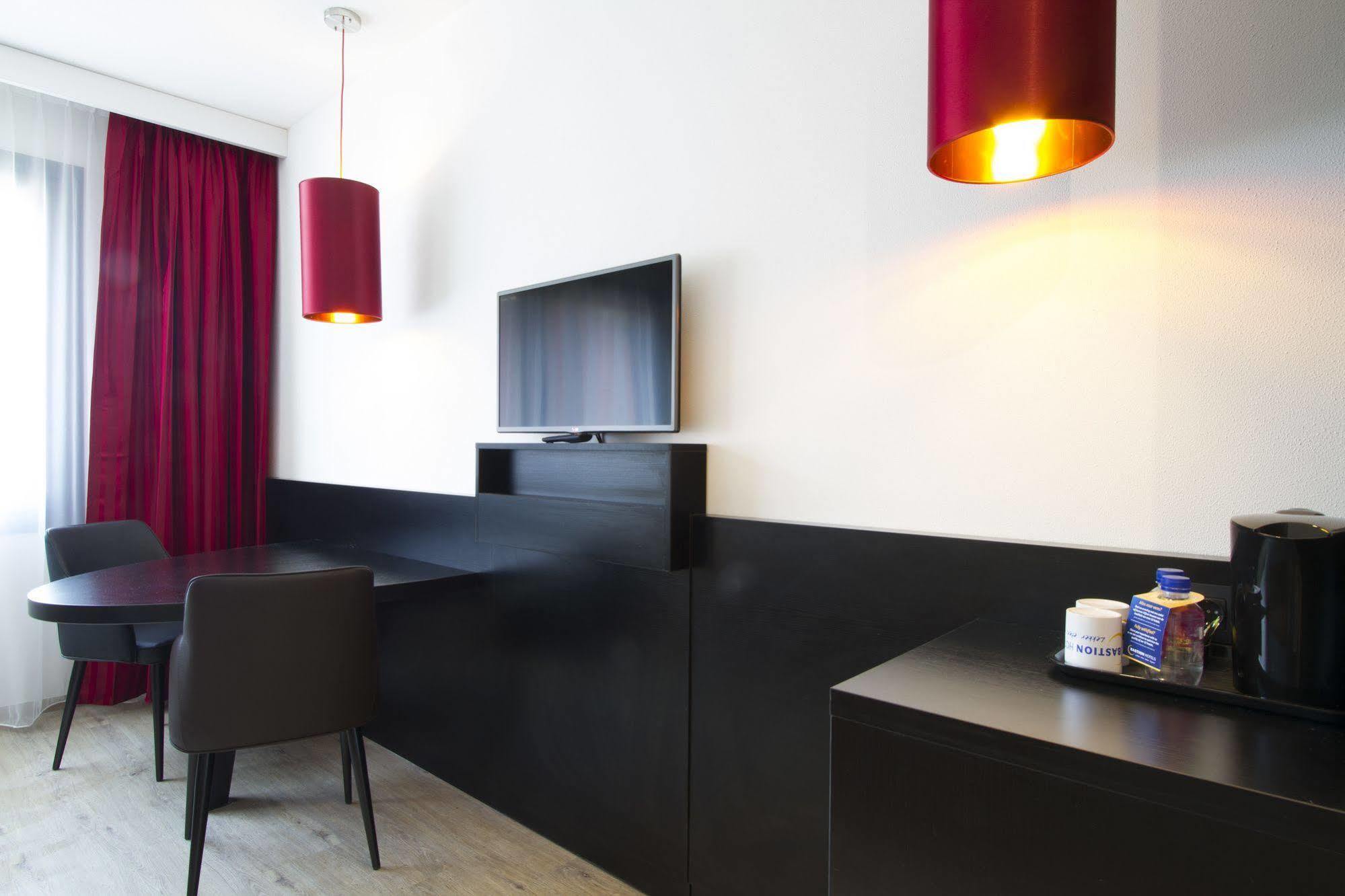 Bastion Hotel Eindhoven Waalre Exterior photo