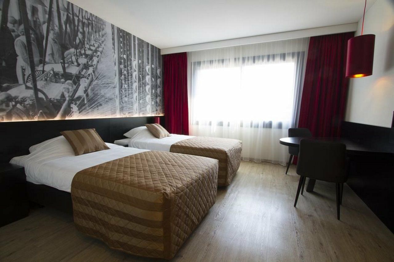 Bastion Hotel Eindhoven Waalre Exterior photo